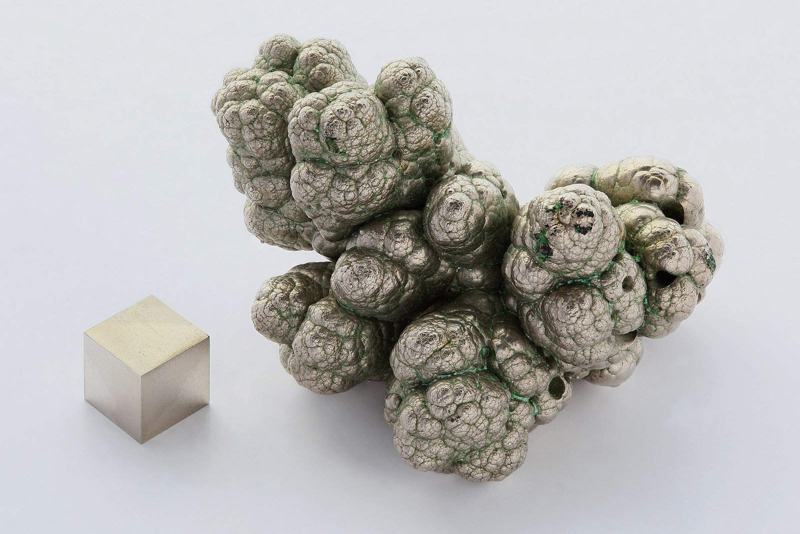 nickel_electrolytic_and_1cm3_cube