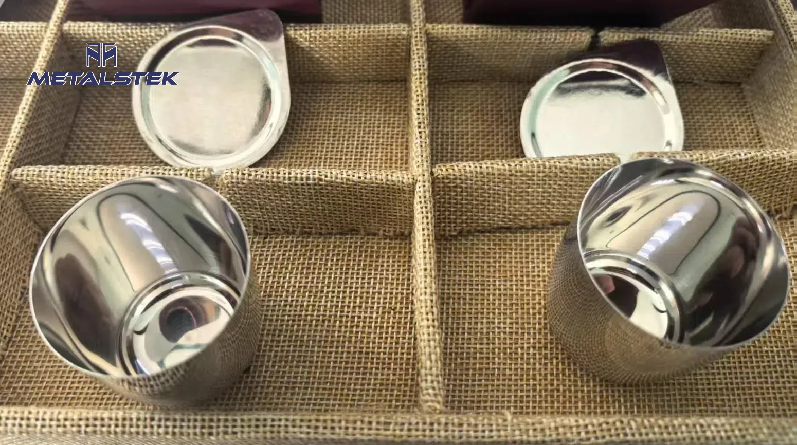 platinum-crucibles-with-lid-made-by-metalstek