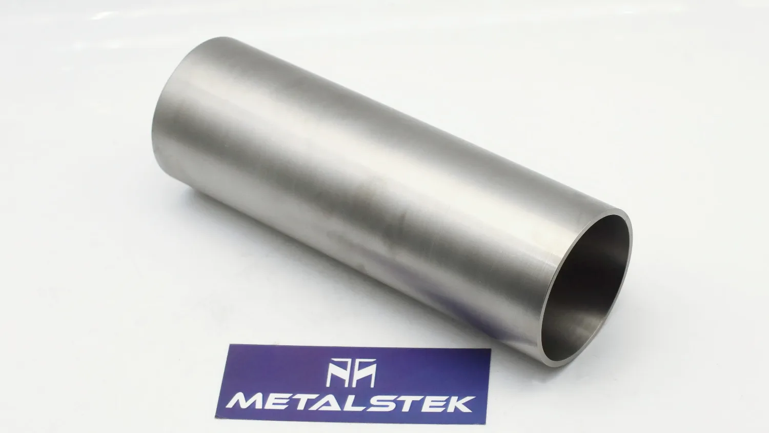 niobium-crucible-deep-type-made-by-metalstek